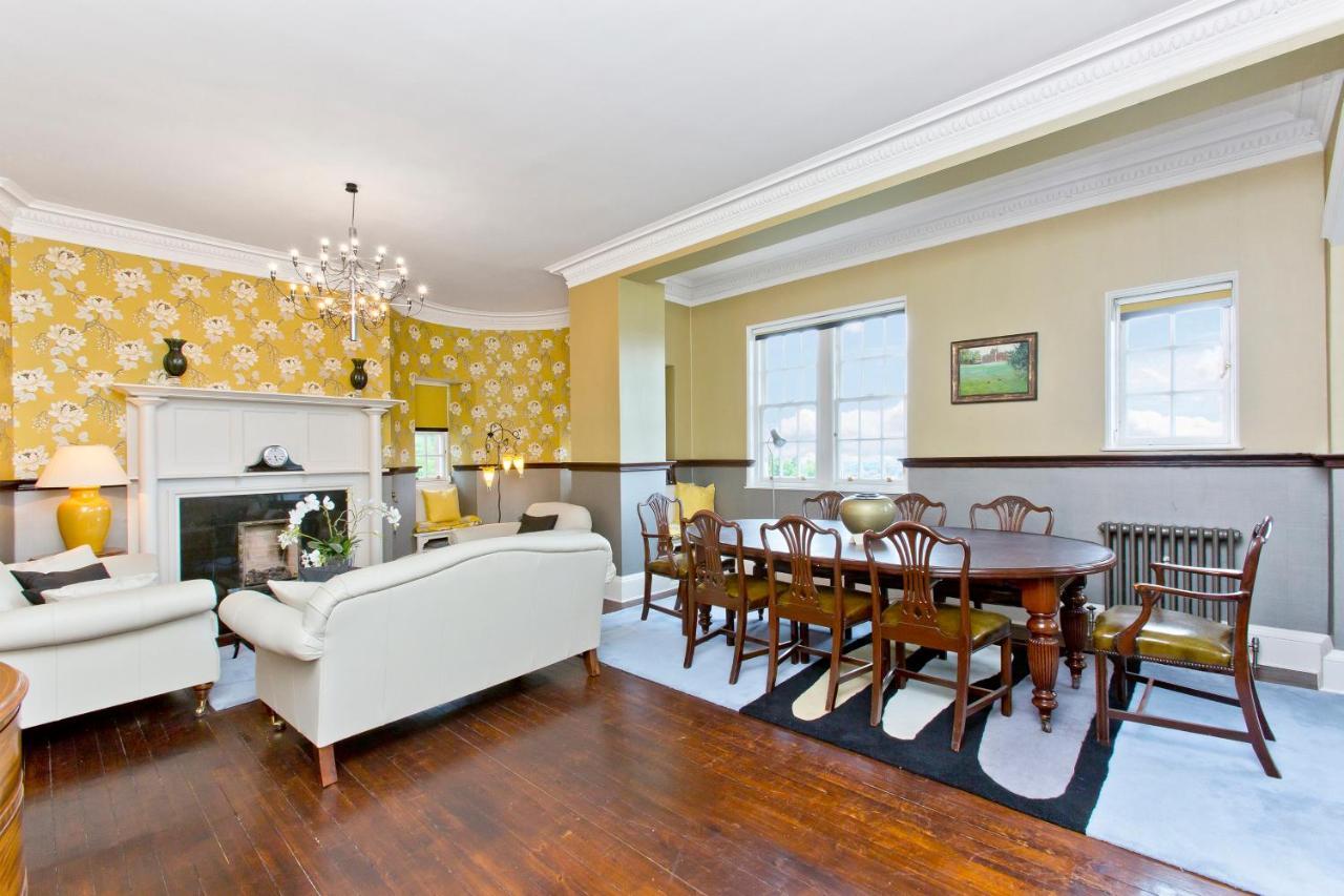 Luxury 3-Bedroom Apartment With Stunning Views At Ramsay Garden Эдинбург Экстерьер фото